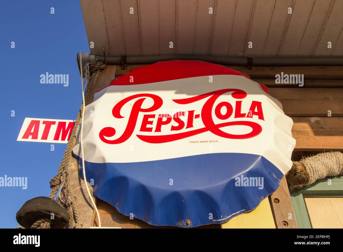 Myrtle Beach, South Carolina, USA - Flaschenverschluss-Schild der Marke Pepsi Cola in horizontaler Ausrichtung Stockfoto
