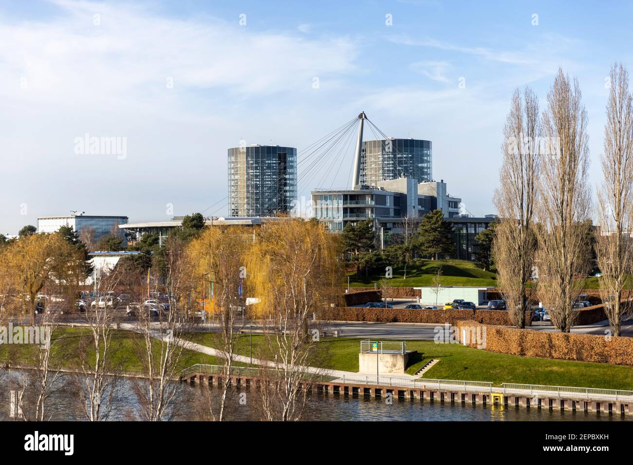 Autostadt in Wolfsburg ist eine Kombination aus Geschäft und Vergnügen. Hier holen die Leute ihre neuen Autos ab Stockfoto