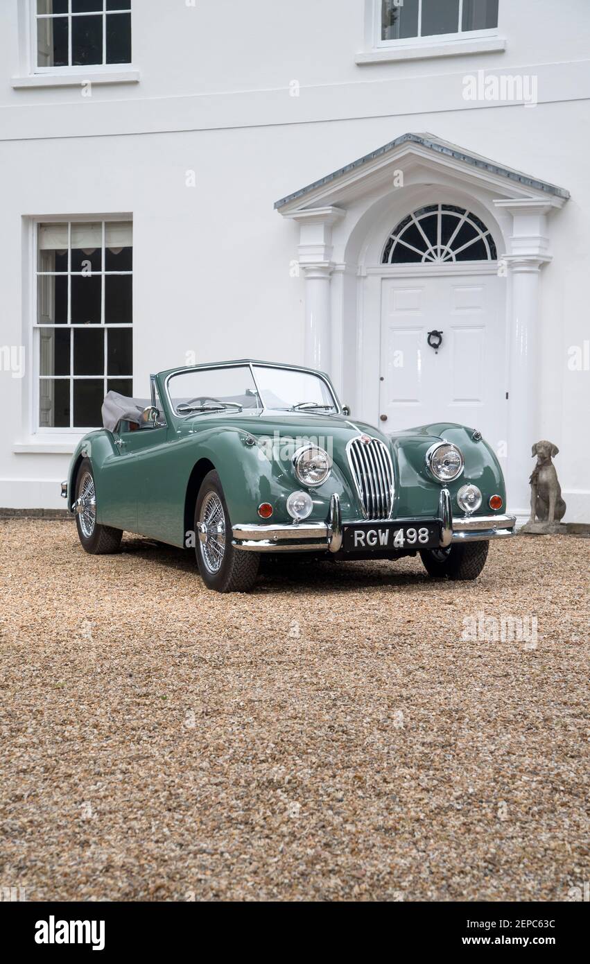 1955 Jaguar XK140 klassischen britischen Sportwagen und einer der Die ersten Supersportwagen Stockfoto