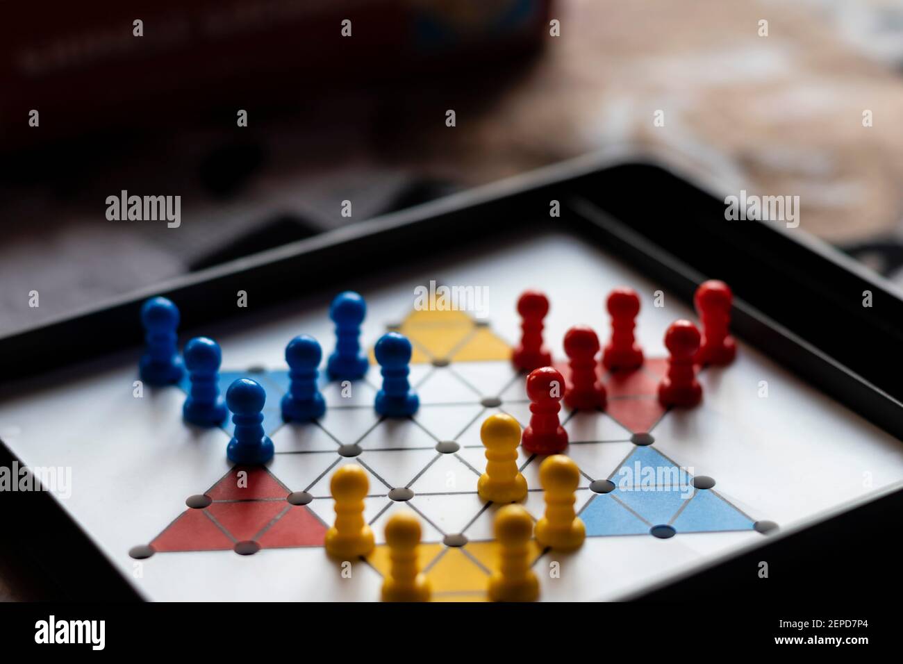 Chinesische Dame - ein Brettspiel oder Reise-Spiel mit Geringe Schärfentiefe Stockfoto