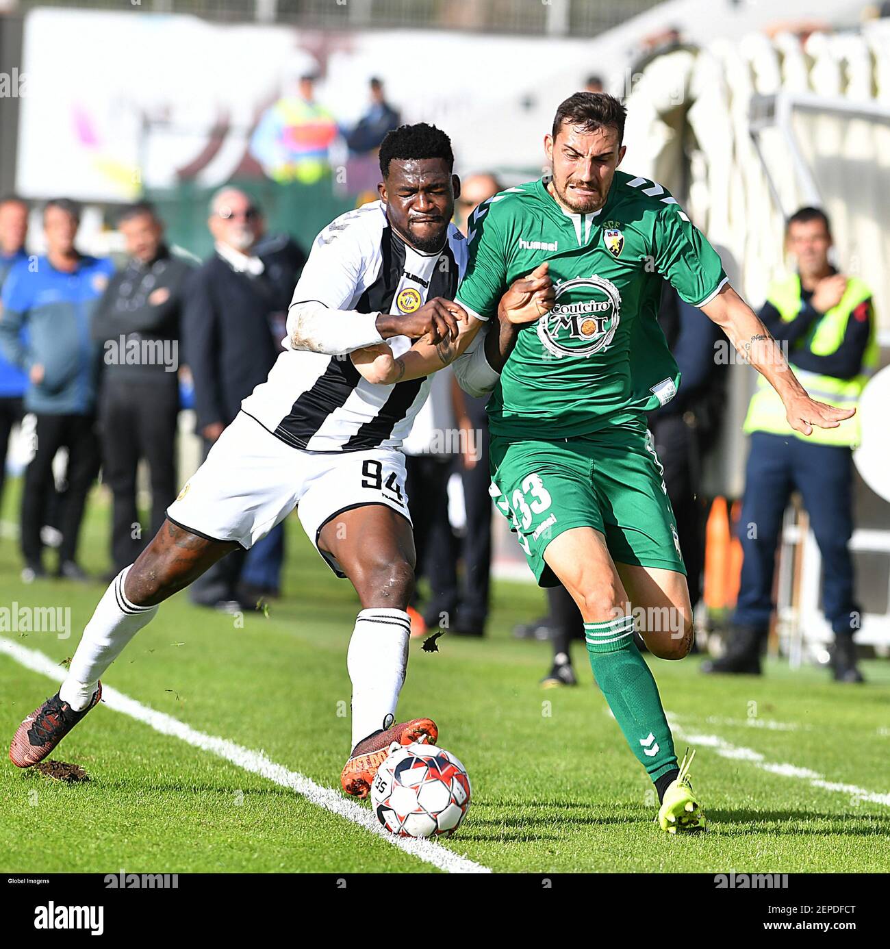 Funchal, 7/12/2019 - CD Nacional begrüßt und schlagen SC Farense 1-0 heute  Nachmittag im EstÃ¡dio da Madeira in Spieltag zwei der II Portugiesischen  Fußball-Liga, zwischen den ersten zwei. Ryan Gold und Riascos (