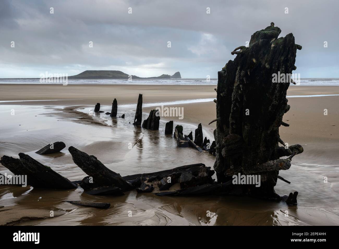 Schiffswrack der Helvetia am Rhossili Beach, Gower Peninsula, Wales. Stockfoto