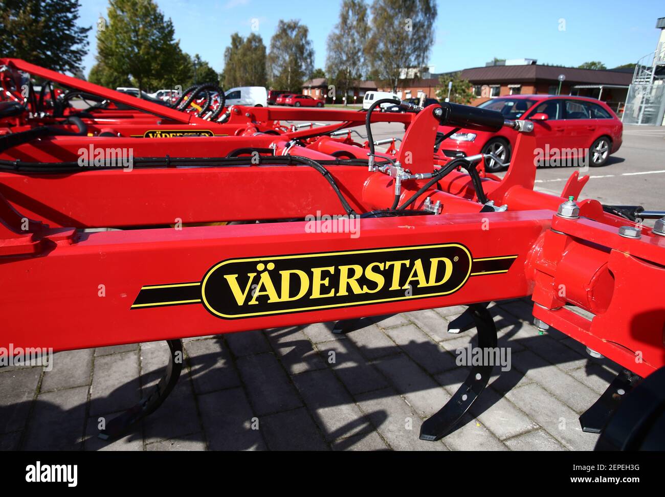 VÄDERSTAD, SCHWEDEN- 18. SEPTEMBER 2014:Väderstad ab (ehemals Väderstad-Verken ab) mit Sitz in Väderstad ist ein schwedischer Hersteller von Landmaschinen für Bodenbearbeitung und Aussaat. Foto Jeppe Gustafsson Stockfoto