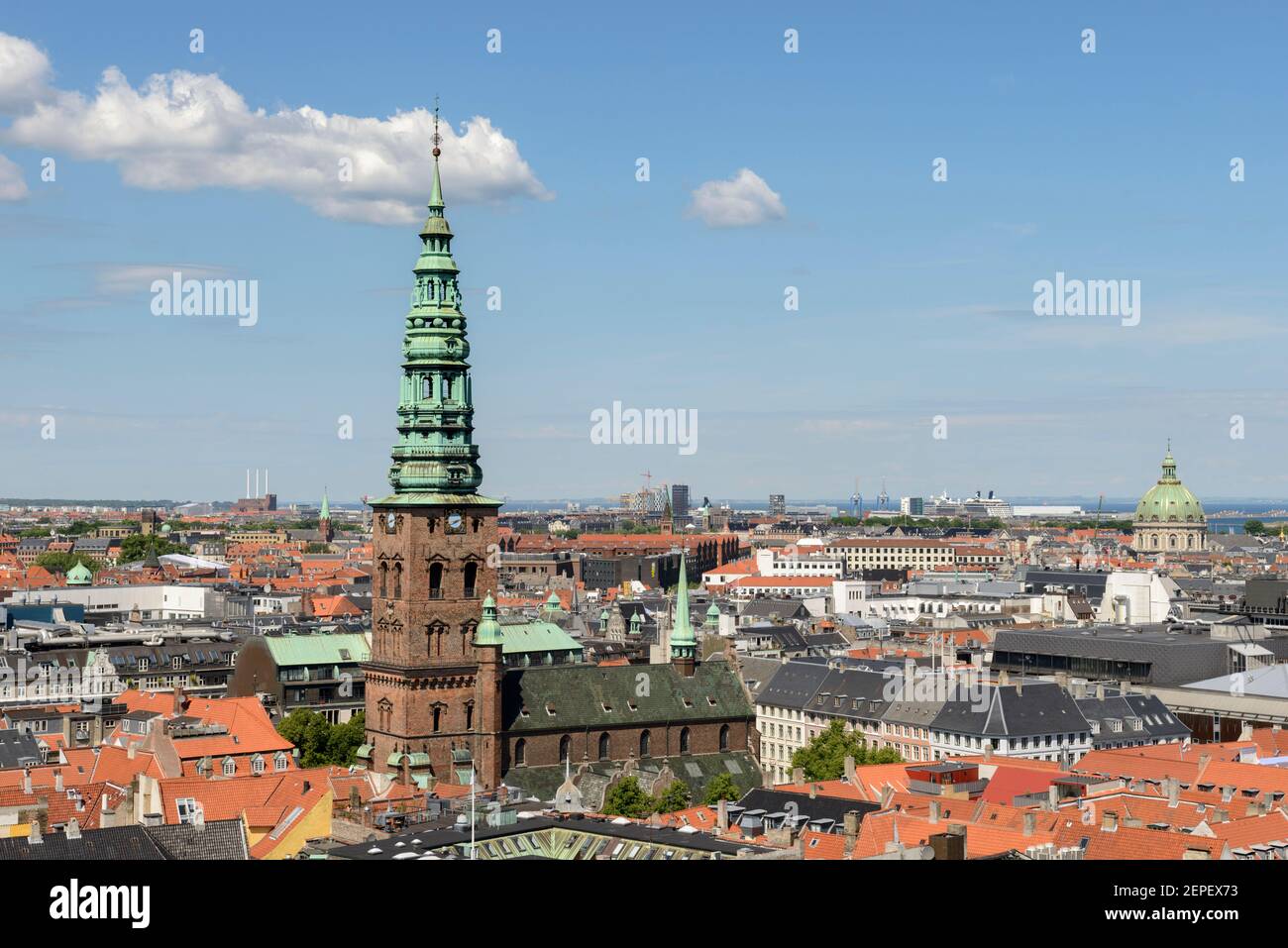 Das Nikolaj Contemporary Art Center, eine ehemalige Kirche in Kopenhagen, Dänemark. Stockfoto