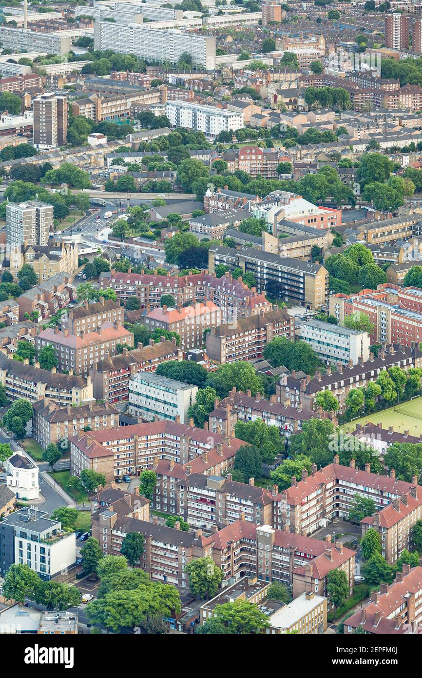 Luftaufnahme von Wohnhäusern, Wohnblocks im Zentrum von London, Großbritannien Stockfoto