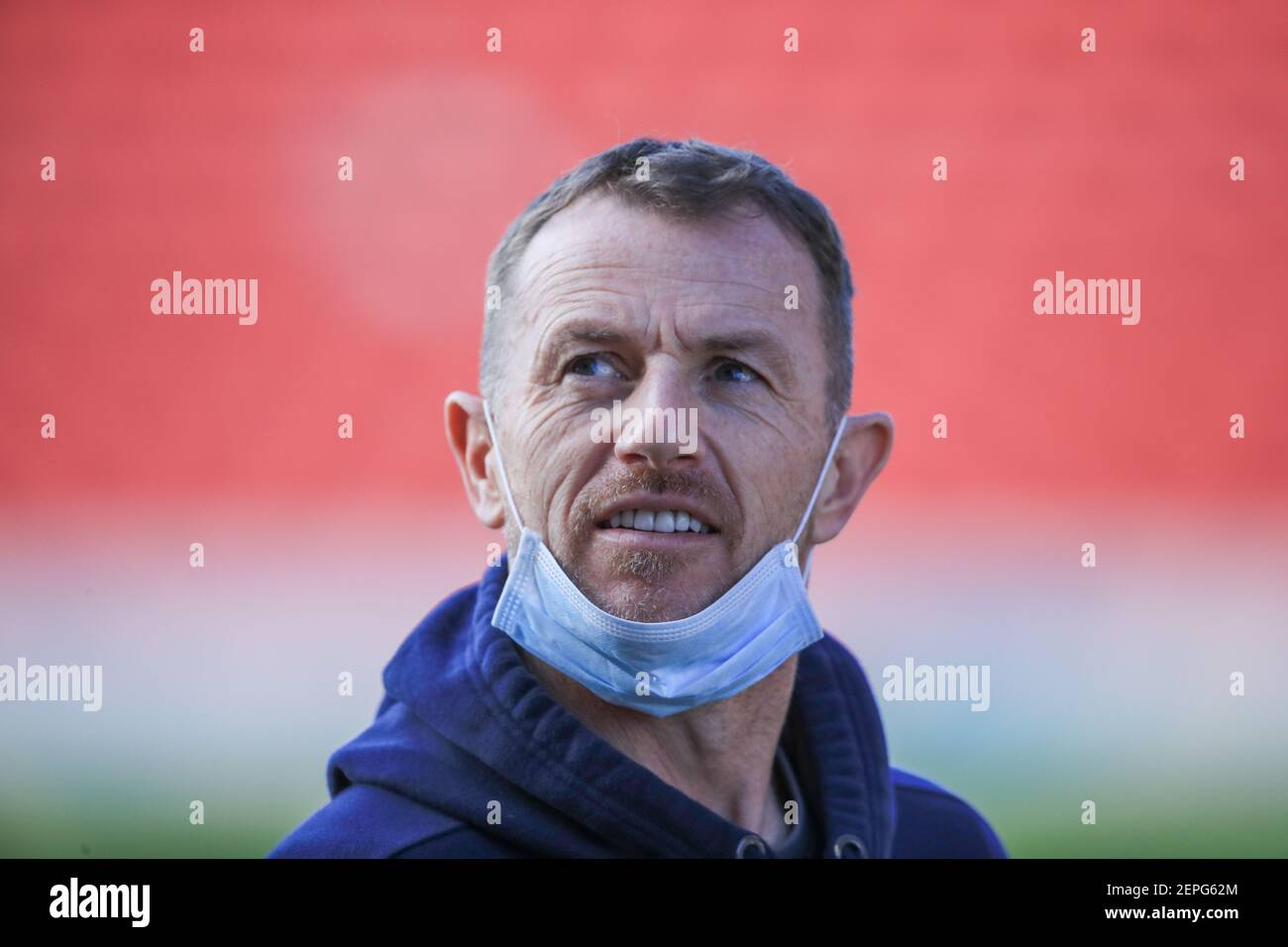 Barnsley, Großbritannien. Februar 2021, 27th. Gary Rowett Manager von Millwall kommt am 2/27/2021 in Oakwell in Barnsley, Großbritannien an. (Foto von Mark Cosgrove/News Images/Sipa USA) Quelle: SIPA USA/Alamy Live News Stockfoto