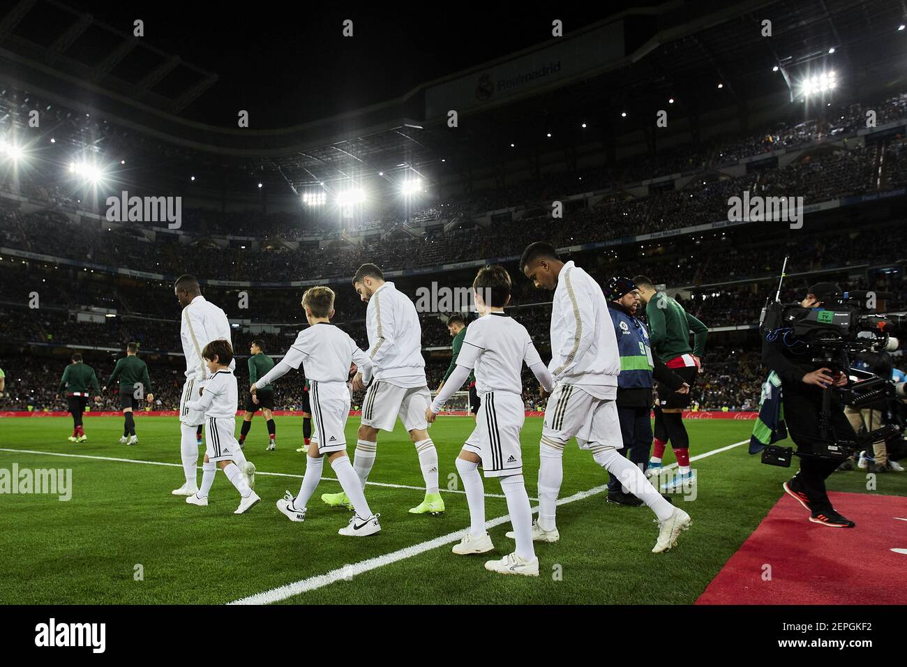 Die Spieler von Real Madrid kommen während des La Liga-Spiels zwischen Real Madrid und Athletic Club de Bilbao im Santiago Bernabeu Stadion in Madrid an. (Endergebnis; Real Madrid 0:0 Athletic Club de Bilbao) (Foto von Legan P. Mace / SOPA Images/Sipa USA) Stockfoto