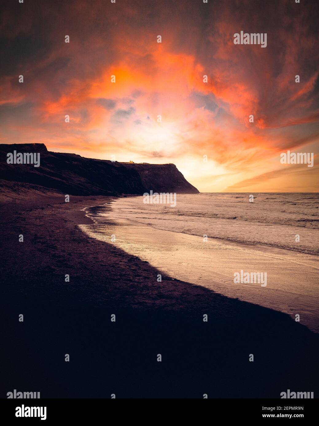 Skinningrove Village in einem Sonnenuntergang Stockfoto