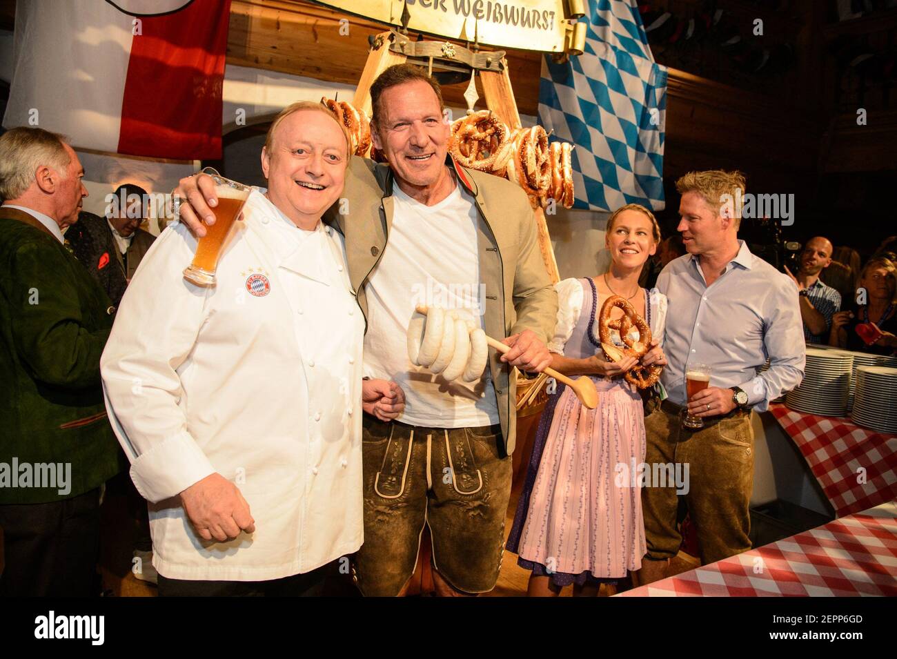 Alfons Schuhbeck, Ralf Möller, Patrick knappSchwarzenegger mit Frau