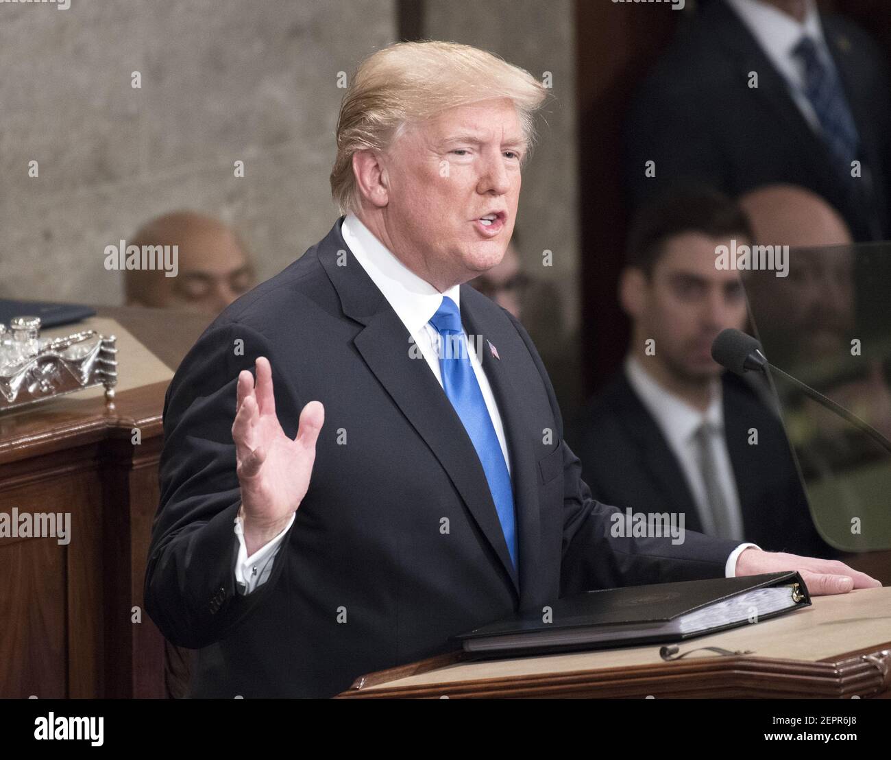 Usa: Repräsentantenhaus Stimmt Für Steuergesetz Von Donald Trump Photo