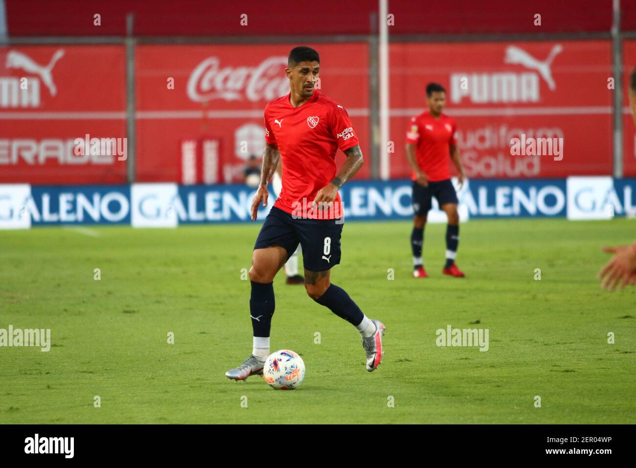 BUENOS AIRES, 27,02.2021: Von während des Spiels zwischen Independiente und Gimnasia für die Copa Liga Profesional Argentina (Néstor J. Beremblum) Stockfoto