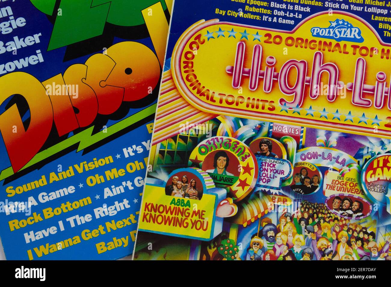 Schwäbisch Hall, Deutschland - 28. Februar 2021: Vinylplatten-Cover mit Disco-Musik aus den siebziger Jahren Stockfoto