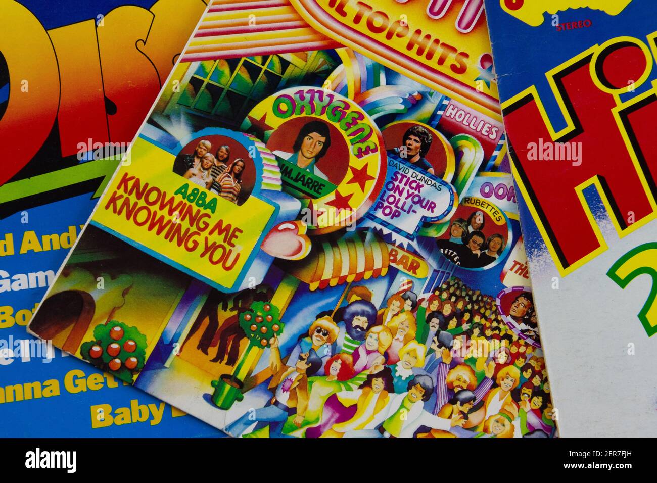 Schwäbisch Hall, Deutschland - 28. Februar 2021: Vinylplatten-Cover mit Disco-Musik aus den siebziger Jahren Stockfoto