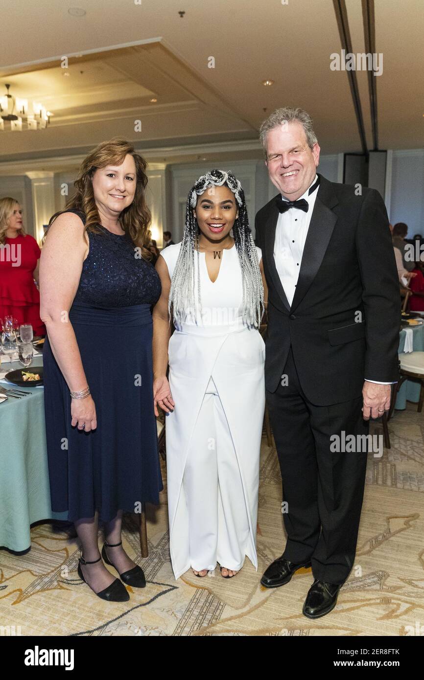 Veronica Priem, Wé McDonald und Curtis Priem nehmen an der Find Your Light Foundation 2018 Gala Teil, die von Josh Groban am 19. Mai 2018 im Ritz Carlton Half Moon Bay in Half Moon Bay, CA veranstaltet wird. (Foto von Drew Altizer / Sipa USA) Stockfoto