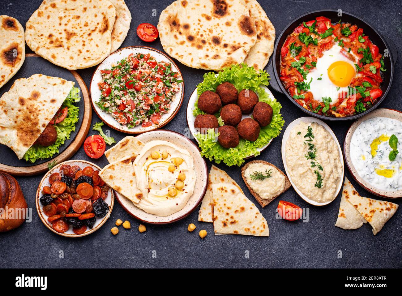 Traditionelles jüdisches, israelisches und nahöstliches Essen Stockfoto