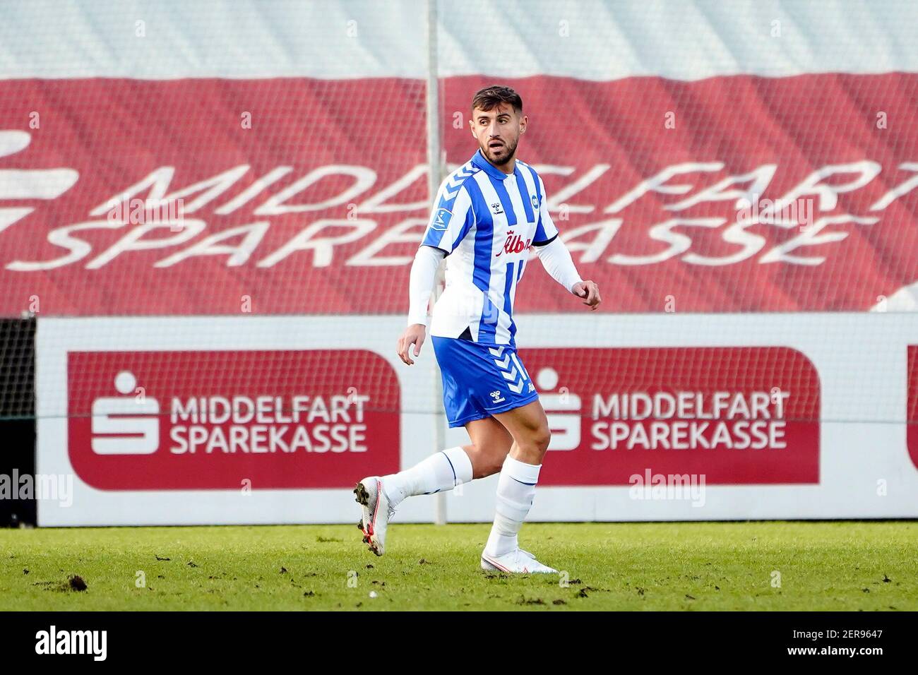 Odense, Dänemark. Februar 2021, 28th. Bashkim Kadrii (12) von ob beim Superliga-Spiel 3F zwischen Odense Boldklub und dem FC Randers im Nature Energy Park in Odense. (Foto Kredit: Gonzales Foto/Alamy Live News Stockfoto