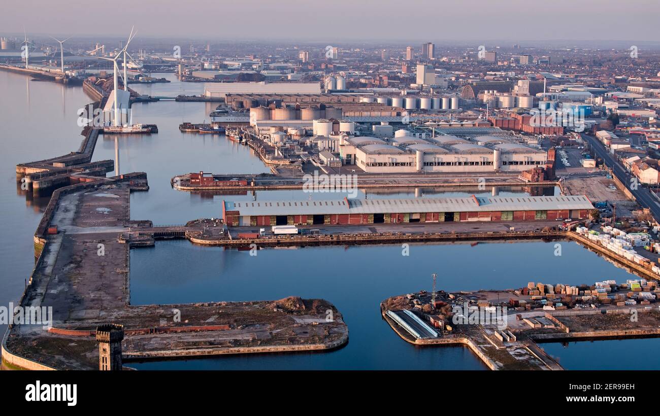 Luftaufnahmen von Bramley Moore Dock, Liverpool. Die Pläne des Everton FC für ein neues Stadion mit 52.000 Sitzplätzen wurden von den Stadträten von Liverpool genehmigt. Stockfoto