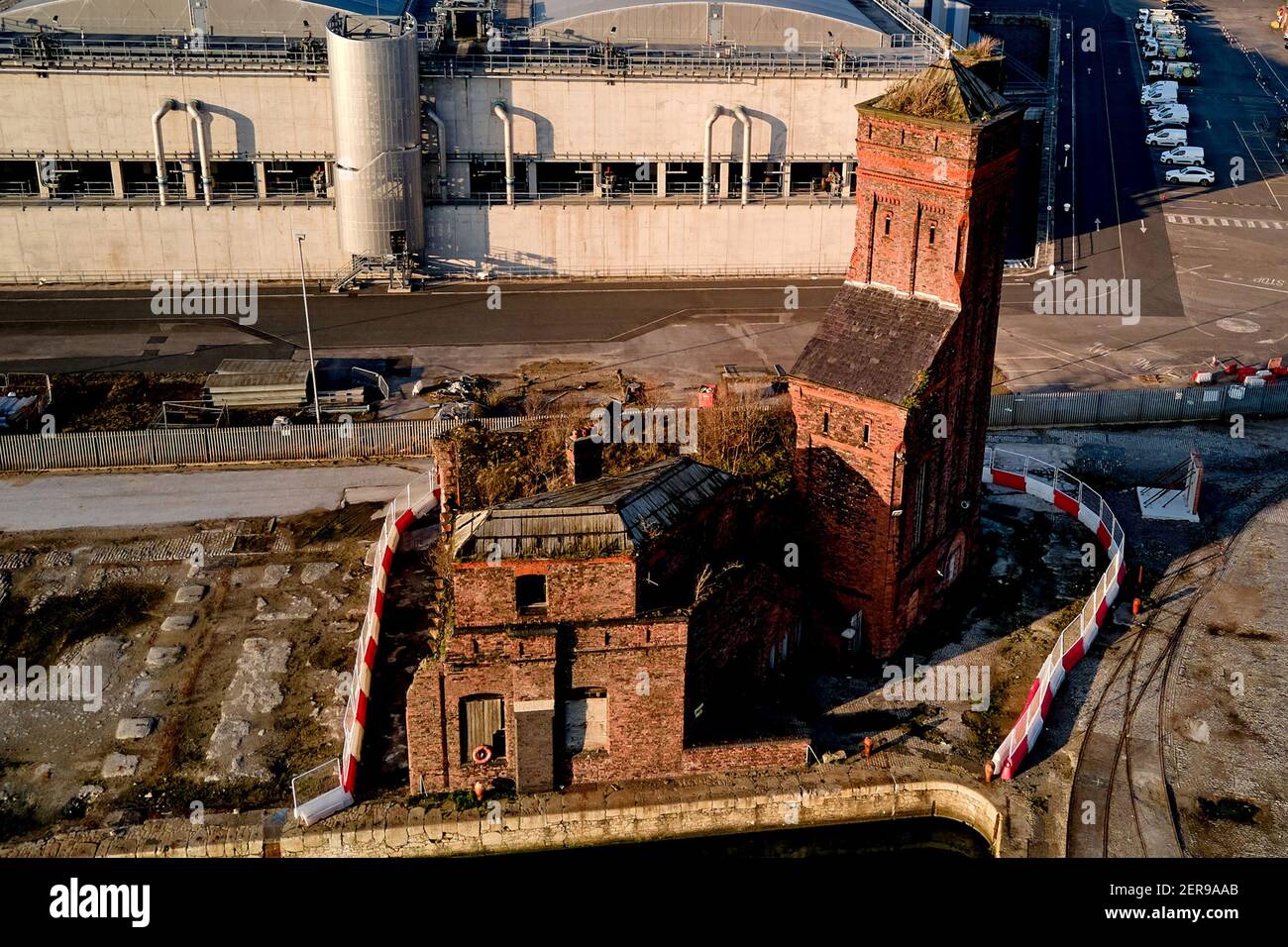 Luftaufnahmen von Bramley Moore Dock, Liverpool. Die Pläne des Everton FC für ein neues Stadion mit 52.000 Sitzplätzen wurden von den Stadträten von Liverpool genehmigt. Stockfoto