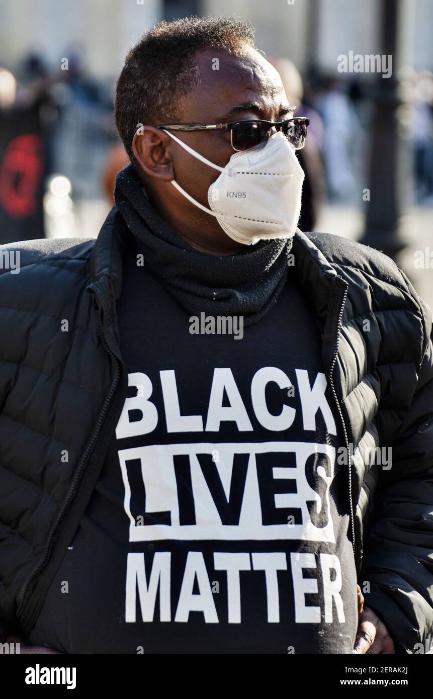 Rom, Italien. Februar 2021, 28th. Black Lives Matter Rome Movement förderte einen Protest gegen alle Formen von Rassismus auf der Piazza del Popolo in Rom. Der Zero Discrimination Day wird jedes Jahr am 1st. März von den Vereinten Nationen begangen, in diesem Jahr stehen Ungleichheiten im Mittelpunkt. Kredit: LSF Foto/Alamy Live Nachrichten Stockfoto