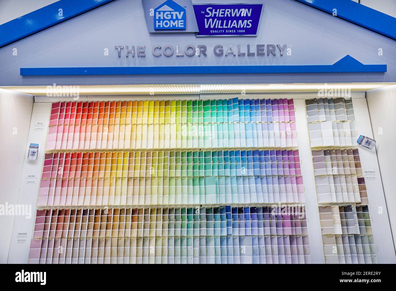 Miami Florida, Hialeah, Lowe's Hardware Big Box Store Geschäft im Inneren, innen, Lackabteilung Beispielfarben Display Verkauf HGTV Sherwin Stockfoto