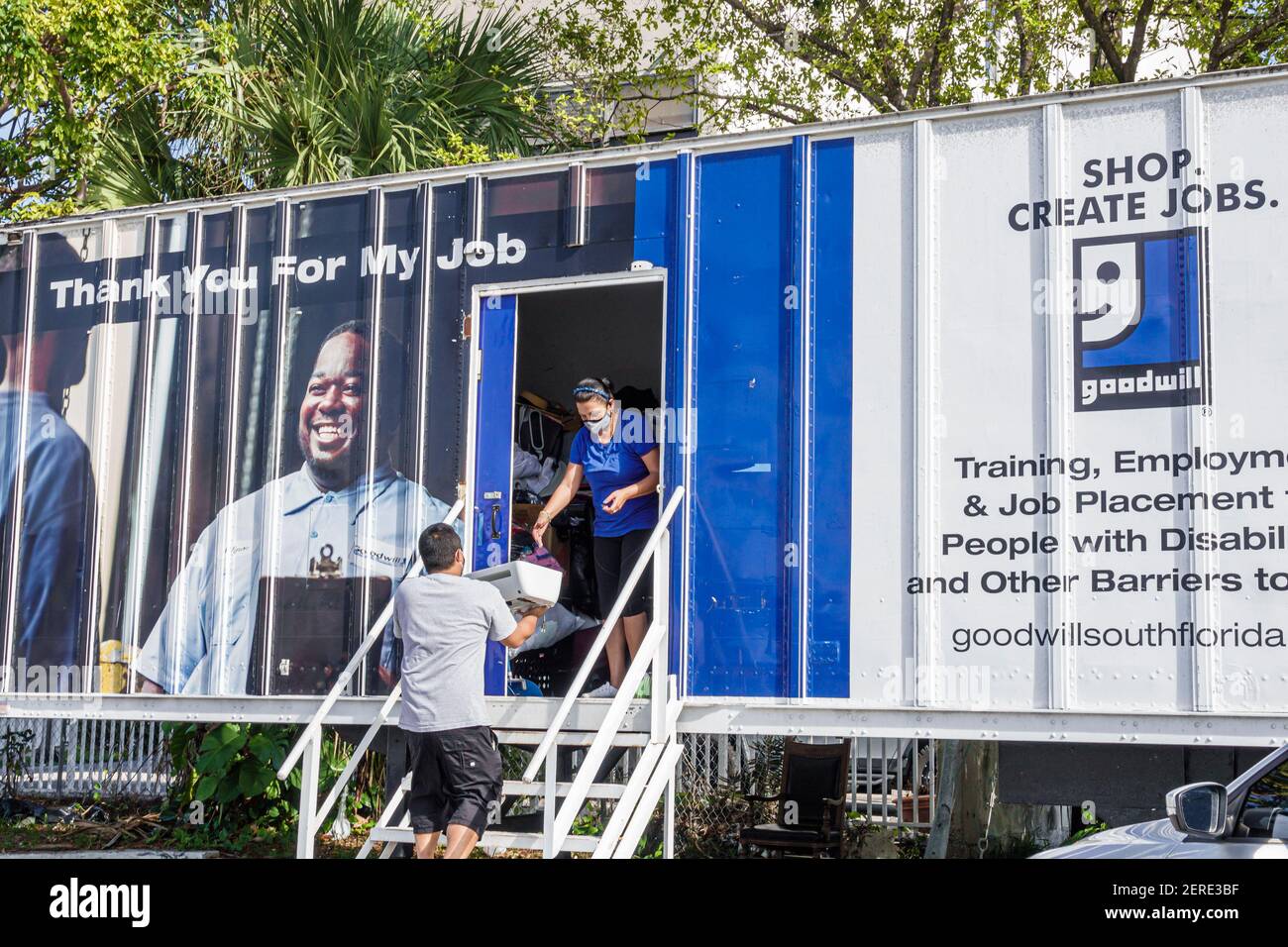 Miami Beach Florida, Normandie Isle, Goodwill Anhänger Spende Point Station Drop-off-Site, Hispanic Latino ethnische Einwanderer Minderheit, wom Stockfoto