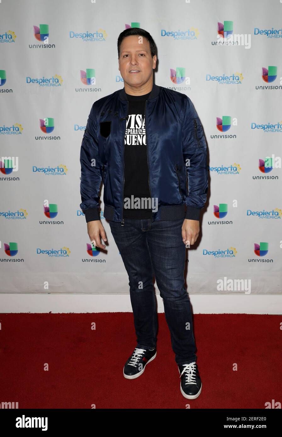MIAMI, FL - 27. JULI: Raul Gonzalez ist am Set von 'Despierta America' in den Univision Studios am 27. Juli 2018 in Miami, Florida zu sehen. (Foto von Alberto E. Tamargo/Sipa USA) Stockfoto
