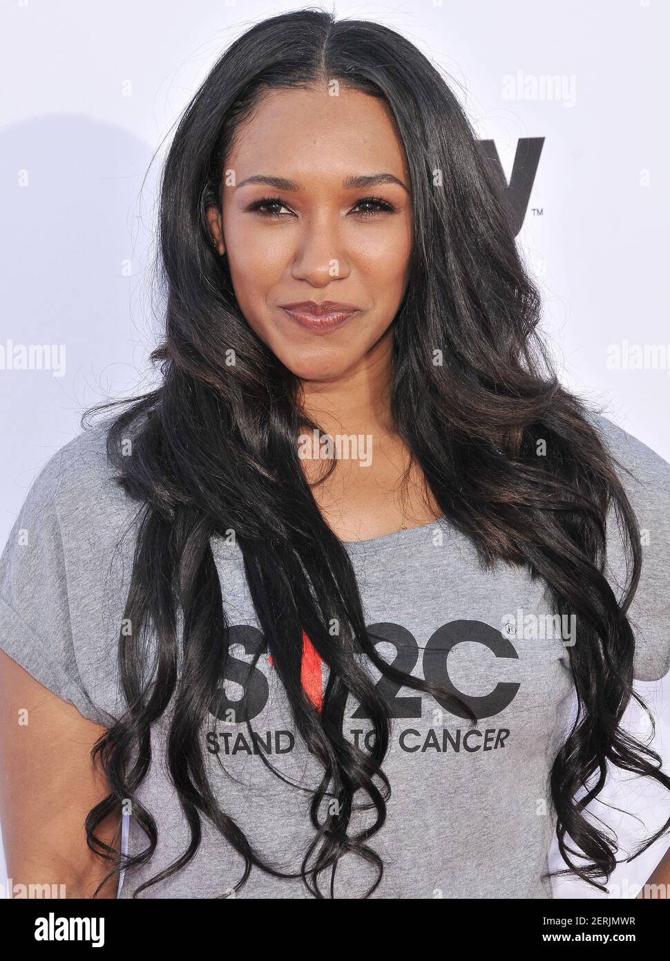 Candice Patton kommt am Freitag, den 7. September 2018 im Barker Hangar in Santa Monica, CA, Stand Up to Cancer 2018 an. (Foto von Sthanlee B. Mirador/Sipa USA) Stockfoto