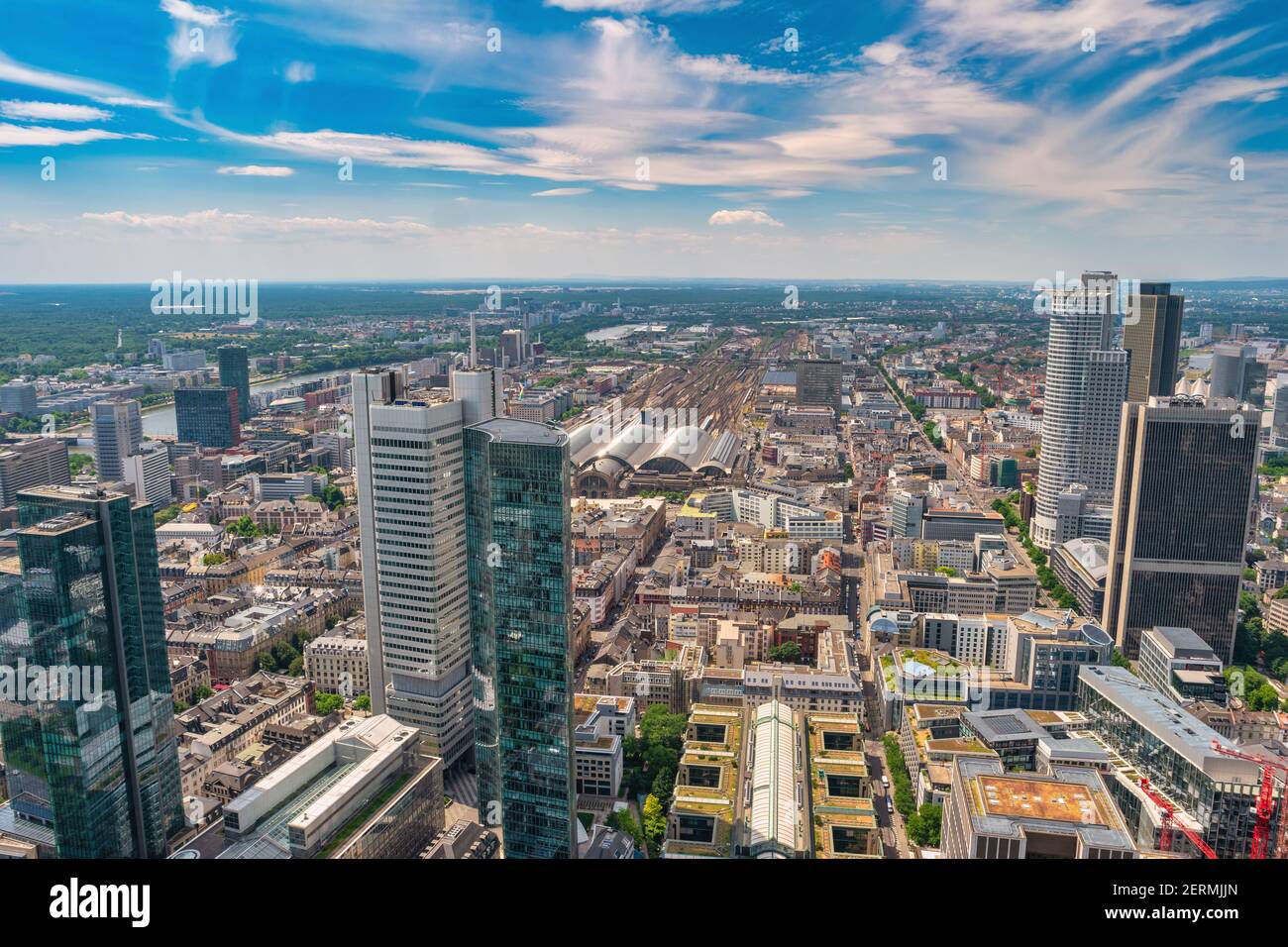 Frankfurt Deutschland, Skyline im Business Center und Frankfurt Hauptbahnhof Stockfoto