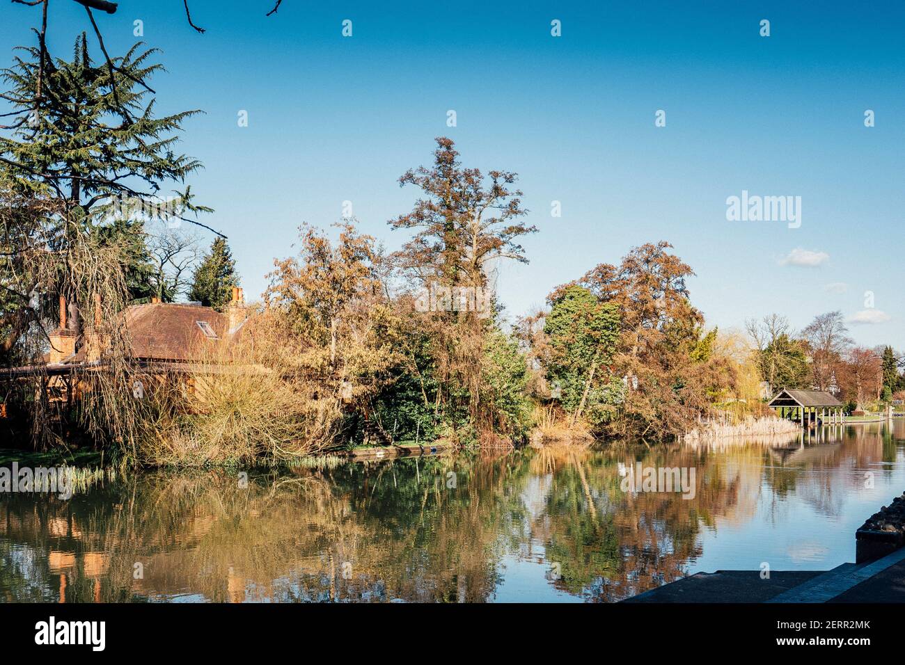 Maidenhead, Berkshire, Großbritannien, Freitag, 26/02/2021, Allgemeine Ansicht, Boulters Lock, Ray Mill Island, Themse, Thames Valley, [Pflichtangabe Cred Stockfoto