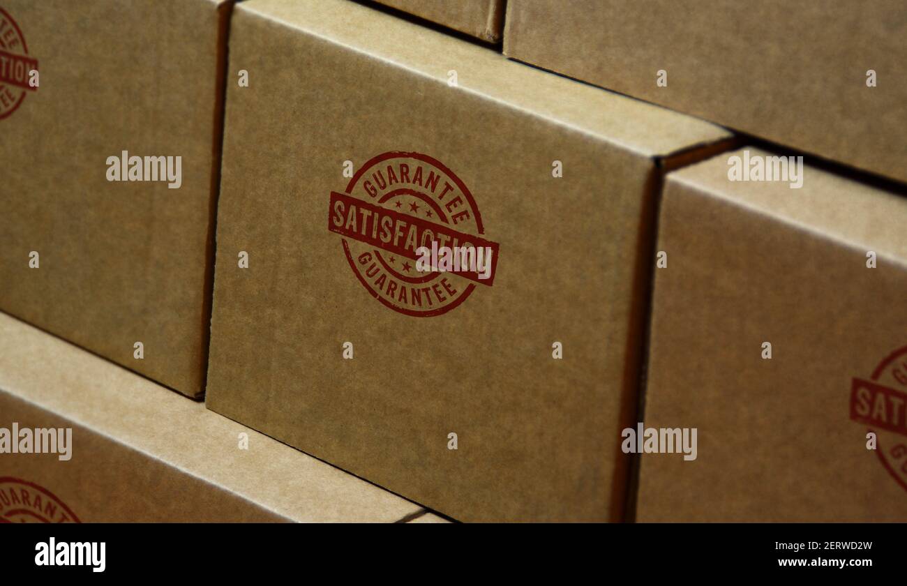 Zufriedenheitsgarantie Stempel auf Karton gedruckt. Business-Service, zufriedene und zufriedene Kundenkonzept. Stockfoto