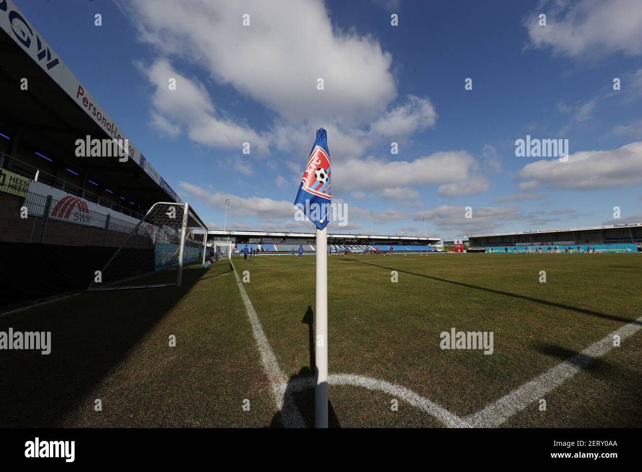 Lotte, Deutschland. 28th Feb, 2021. firo: 02/28/2021 Fußball: Fußball: 3rd Bundesliga-Saison 2020/21 KFC Uerdingen Krefeld - MSV Duisburg aufgrund der hohen Miete spielte der KFC das Heimspiel im Nordrhein-westfälischen Norden in Lotte im FRIMO-Stadion (Lotte/Deutschland) Eckflagge, KFC statt in Dvºsseldorf Logo, Eckflagge dpa/Alamy Live News Stockfoto