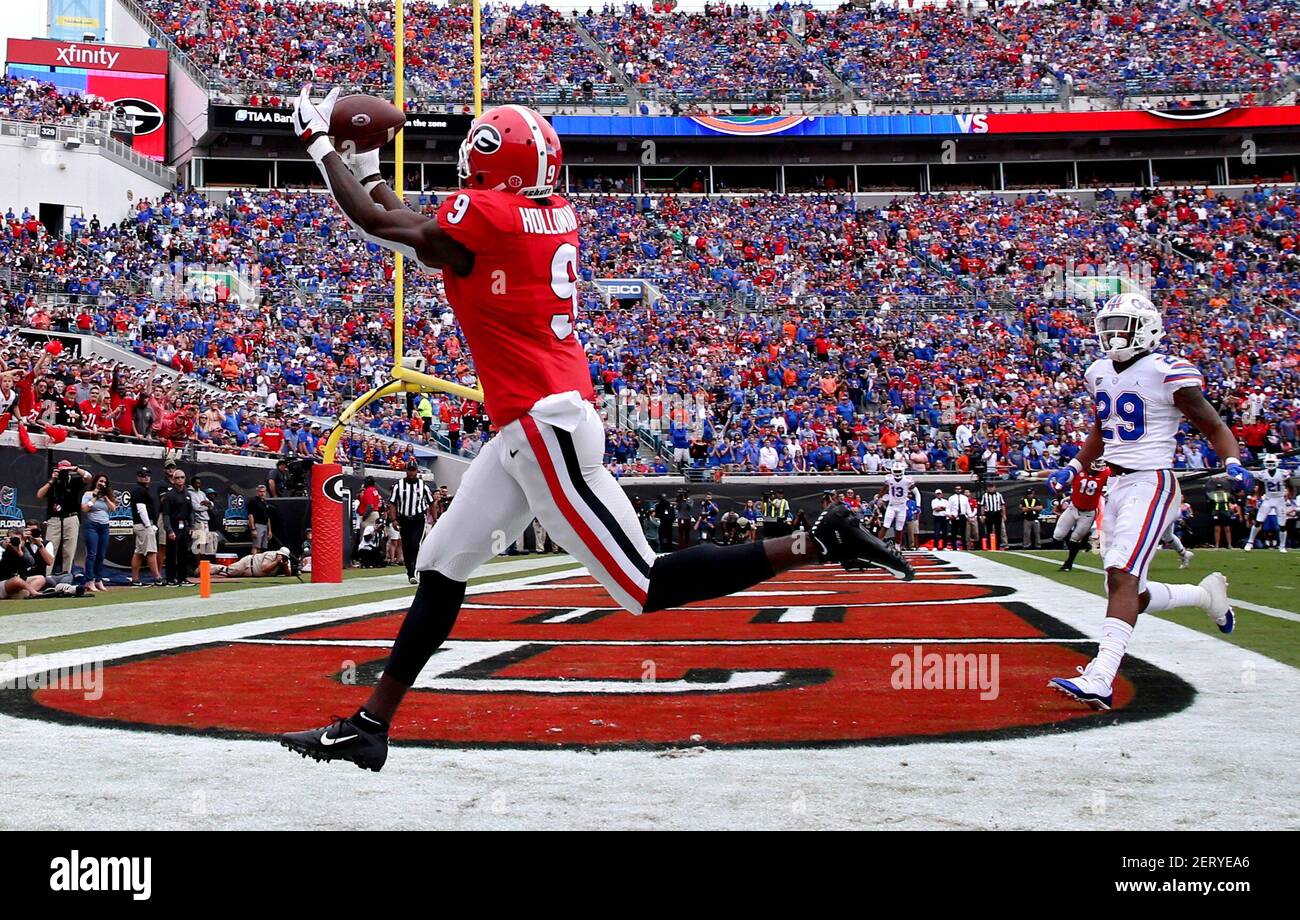 Okt 27 - Jacksonviille, FL, U.S.: Georgia Bulldogs Wide Receiver Jeremiah Holloman (9) fängt einen Pass von Georgia Bulldogs Quarterback Jake Fromm (11) für einen TD um 6:09 im 1st. Quartal. Das Florida - Georgia Fußballspiel auf TIAA Bank Feld in Jacksonville, Florida am Samstag, 27. Oktober 2018. (Gary Lloyd McCullough/Cal Sport Media/Sipa USA)(Bild der Bildquelle: © Gary Lloyd McCullough/CSM/Sipa USA) Stockfoto