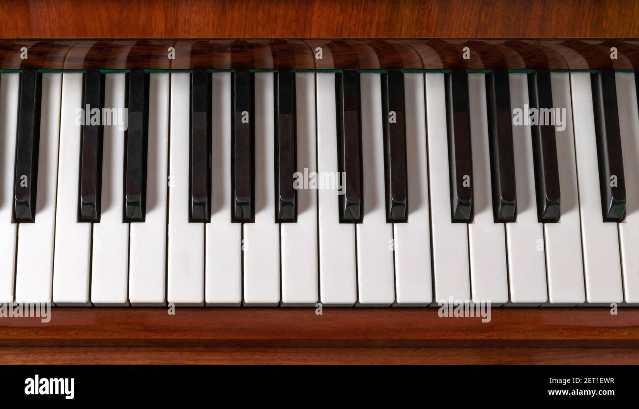 Draufsicht auf klassische Piano-Tastenpresse. Stockfoto