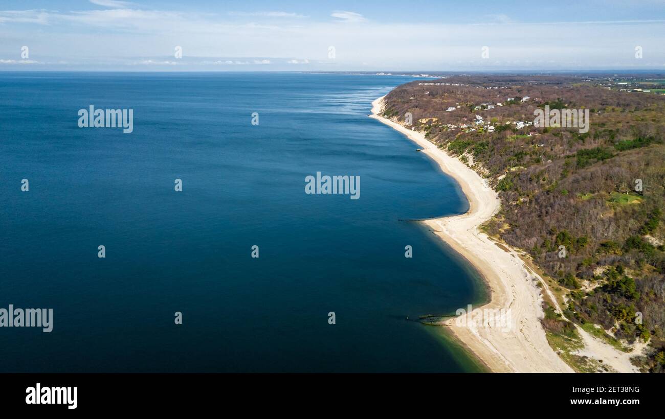 Drohne Panoramablick auf den Reeves Beach in Riverhead Long Insel New York Stockfoto