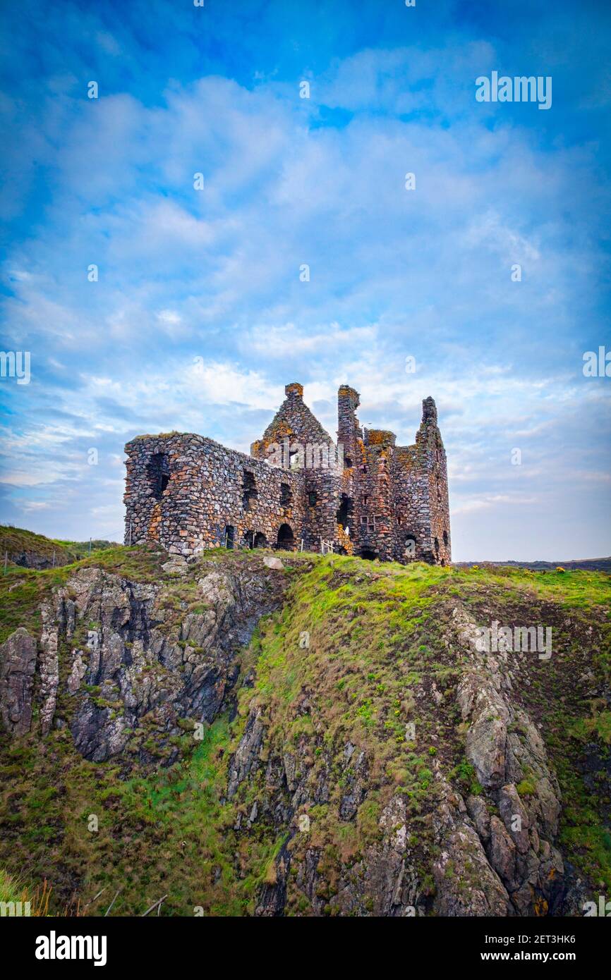 Dunskey Castle, in der Nähe von Portpatrick, Dumfries und Galloway, im Südwesten Schottlands. Stockfoto