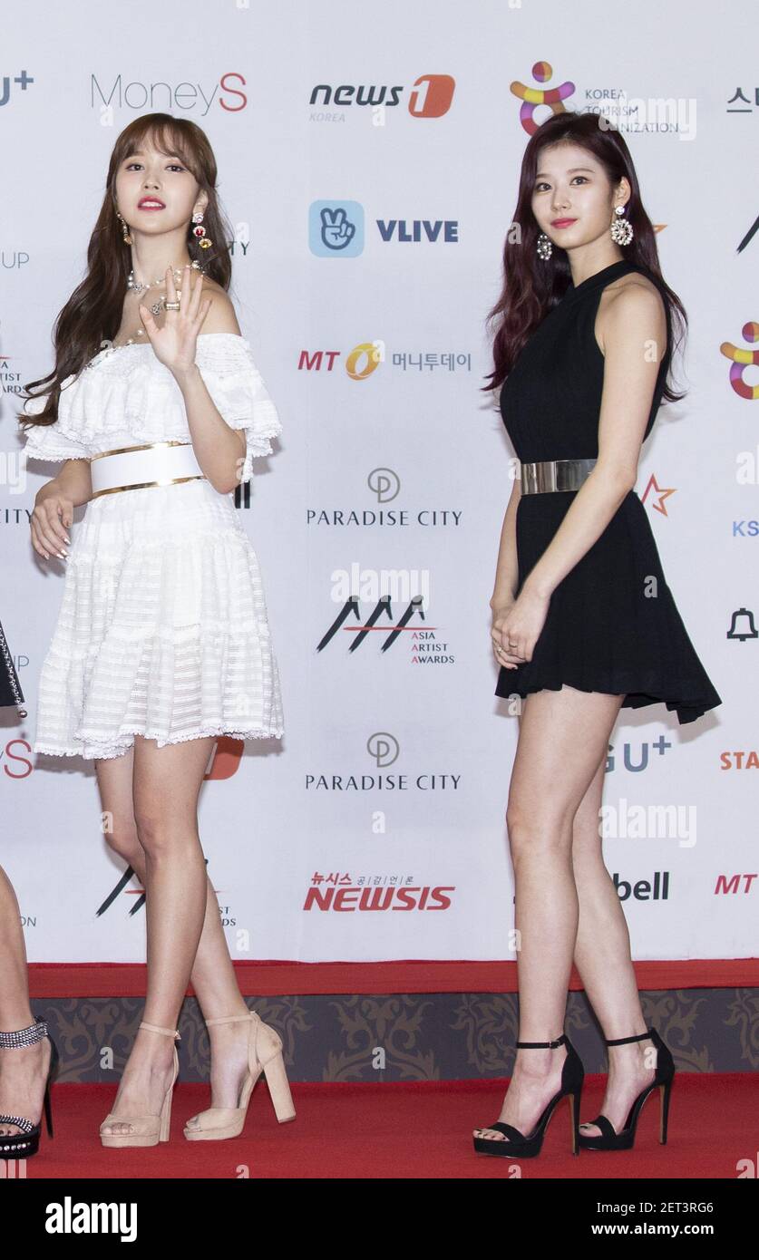 28. November 2018 - Incheon, Südkorea : die japanische Gesangsgruppe Mina und Sana, zwei Mal Mitglieder der K-Pop-Mädchengruppe, nehmen am 28. November 2018 an einem Fotoanruf für die '2018 Asia Artist Awards' im Paradise City Hotel in Incheon, Südkorea Teil. Foto: Lee Young-ho/Sipa USA Stockfoto