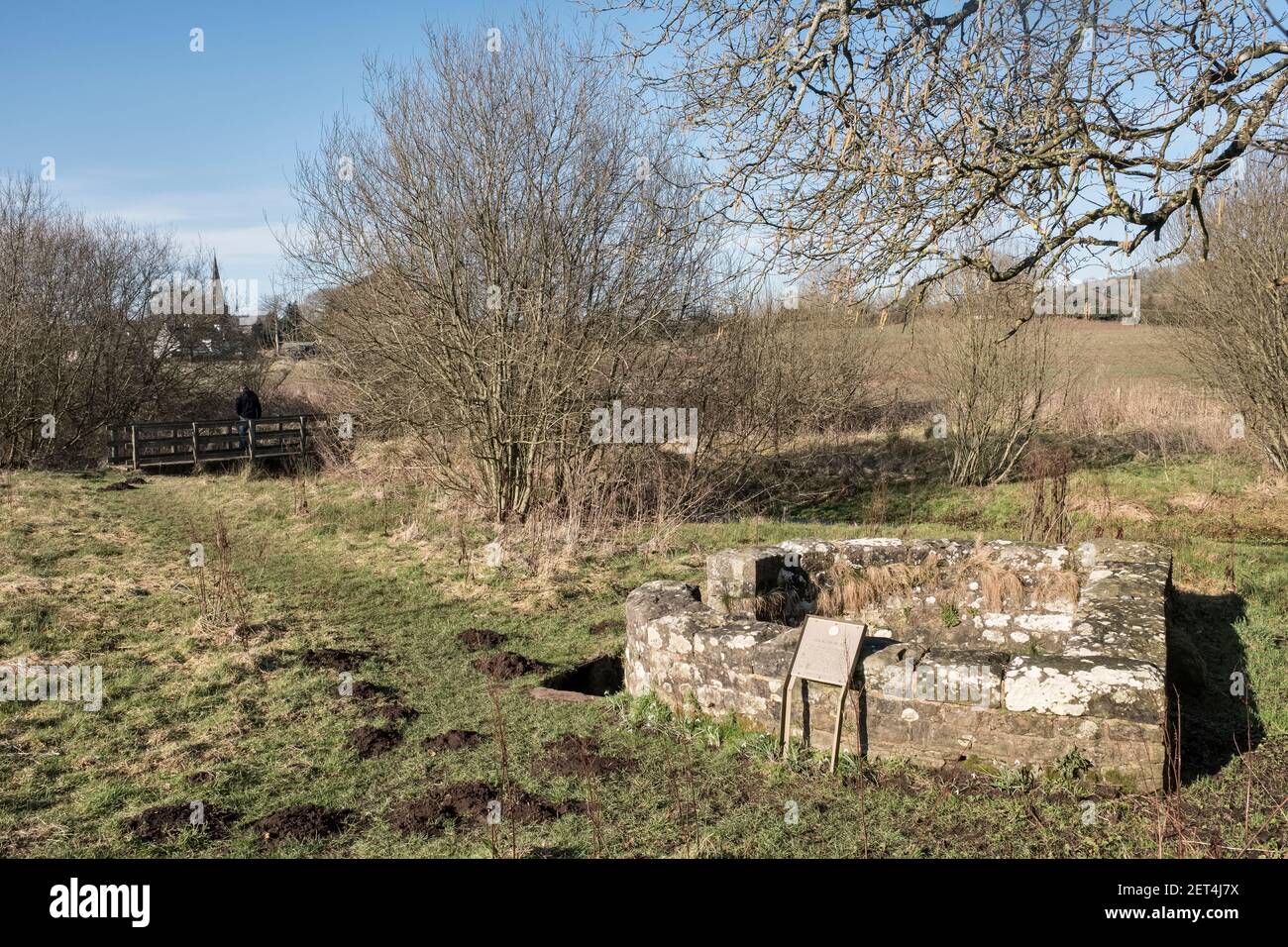 Der tugendhafte Brunnen oder St. Anne's Well, Trellech, Monmouthshire, Wales, Großbritannien, Ein heilender Brunnen, der für Augeninfektionen und „Frauenprobleme“ gut ist Stockfoto Der tugendhafte Brunnen oder St. Anne's Well, Trellech, Monmouthshire, Wales, Großbritannien, Ein heilender Brunnen, der für Augeninfektionen und „Frauenprobleme“ gut ist Stockfoto
