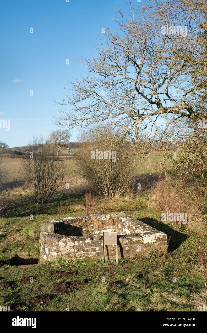Der tugendhafte Brunnen oder St. Anne's Well, Trellech, Monmouthshire, Wales, Großbritannien, Ein heilender Brunnen, der für Augeninfektionen und „Frauenprobleme“ gut ist Stockfoto Der tugendhafte Brunnen oder St. Anne's Well, Trellech, Monmouthshire, Wales, Großbritannien, Ein heilender Brunnen, der für Augeninfektionen und „Frauenprobleme“ gut ist Stockfoto