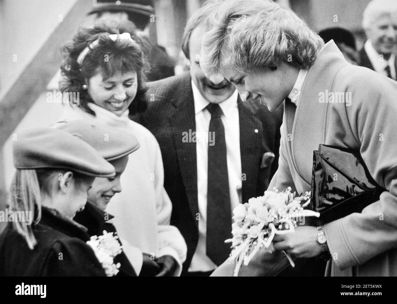 PRINZESSIN DIANA BEI DER ERÖFFNUNG DER DROGENENTGIFTUNGSEINHEIT, COSHAM, PORTSMOUTH 1987 PIC MIKE WALKER Stockfoto