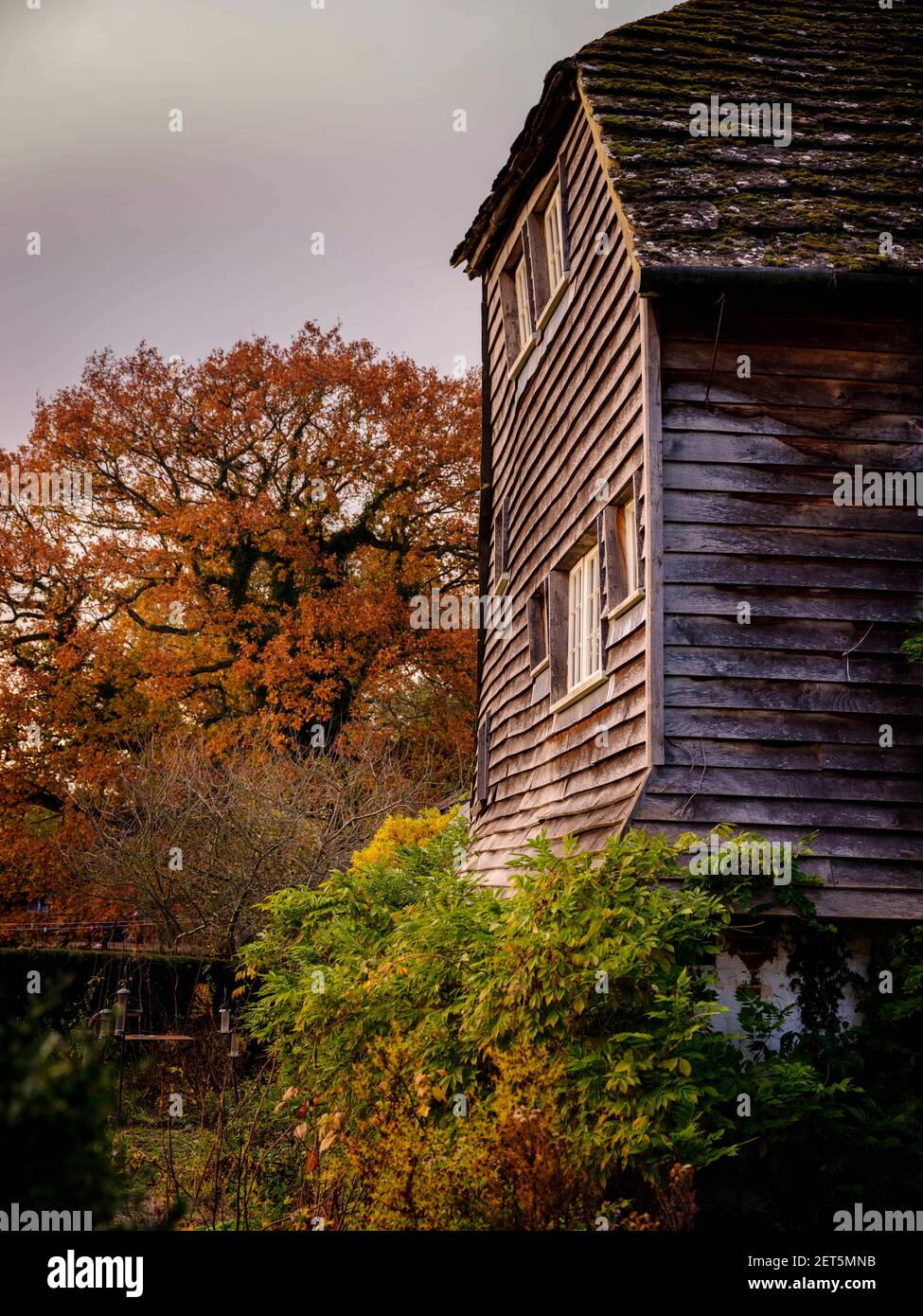 Ein Fachwerkhaus im ländlichen Sussex, Großbritannien. Stockfoto