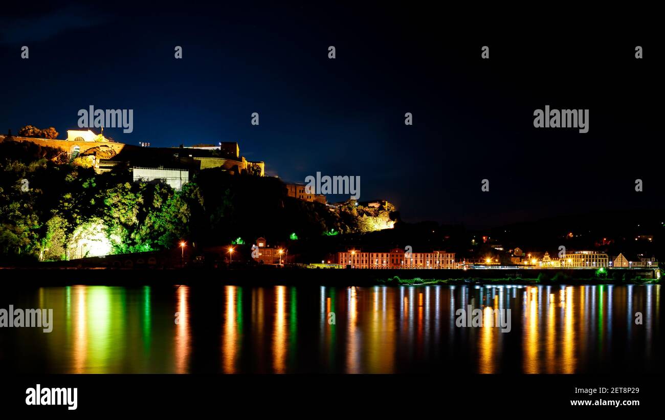 Die schöne Aussicht auf das Deutsche Eck während in Koblenz, Deutschland Stockfoto