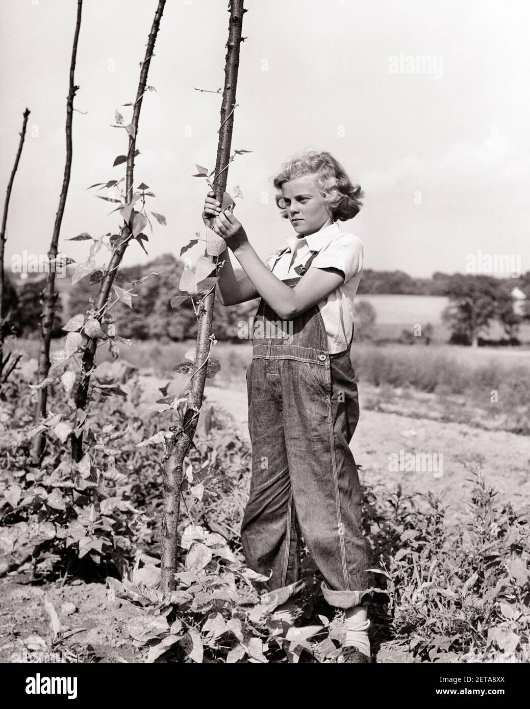 Pre Teen Girl Pre Teen Old Fashioned Old Fashion Old Time Stockfotos Und Bilder Kaufen Alamy Pre Teen Girl Pre Teen Old Fashioned Old Fashion Old Time Stockfotos Und Bilder Kaufen Alamy