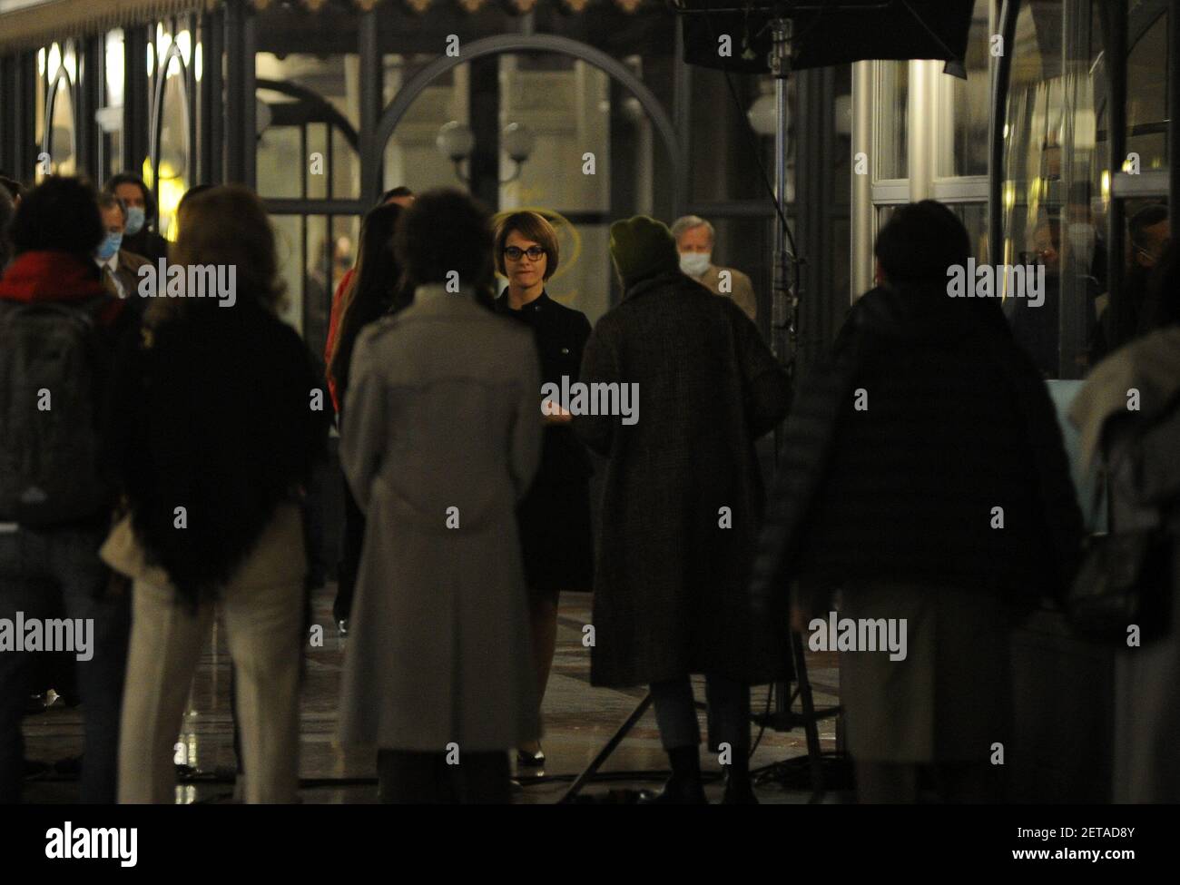 Mailand, Set des fernsehfilms L'amica geniale 3 heute Abend fanden in Mailand einige Szenen der 3 ausgestrahlten Serie 'L'AMICA GENIALE' auf RAI 1 statt. Auf den Fotos MARGHERITA MAZZUCCO, eine der 2 Hauptdarstellerinnen, die andere GAIA GIRACE fehlt in diesen Aufnahmen, die auf dem hochgepanzerten Set der Galleria Vittorio Emanuele stattfanden. Stockfoto