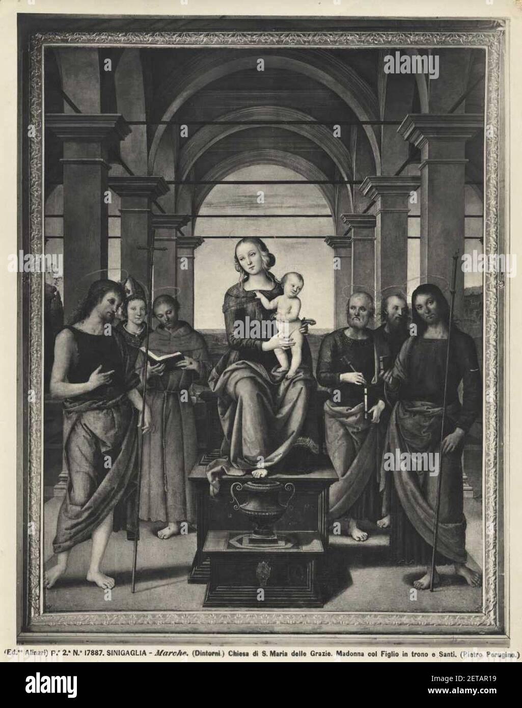 Perugino - Madonna con Bambino in trono tra san Giovanni Battista, san Ludovico di Tolosa, san Francesco d'Assisi, san Pietro, san Paolo, san Giacomo Maggiore, Chiesa di S. Maria delle Grazie. Stockfoto