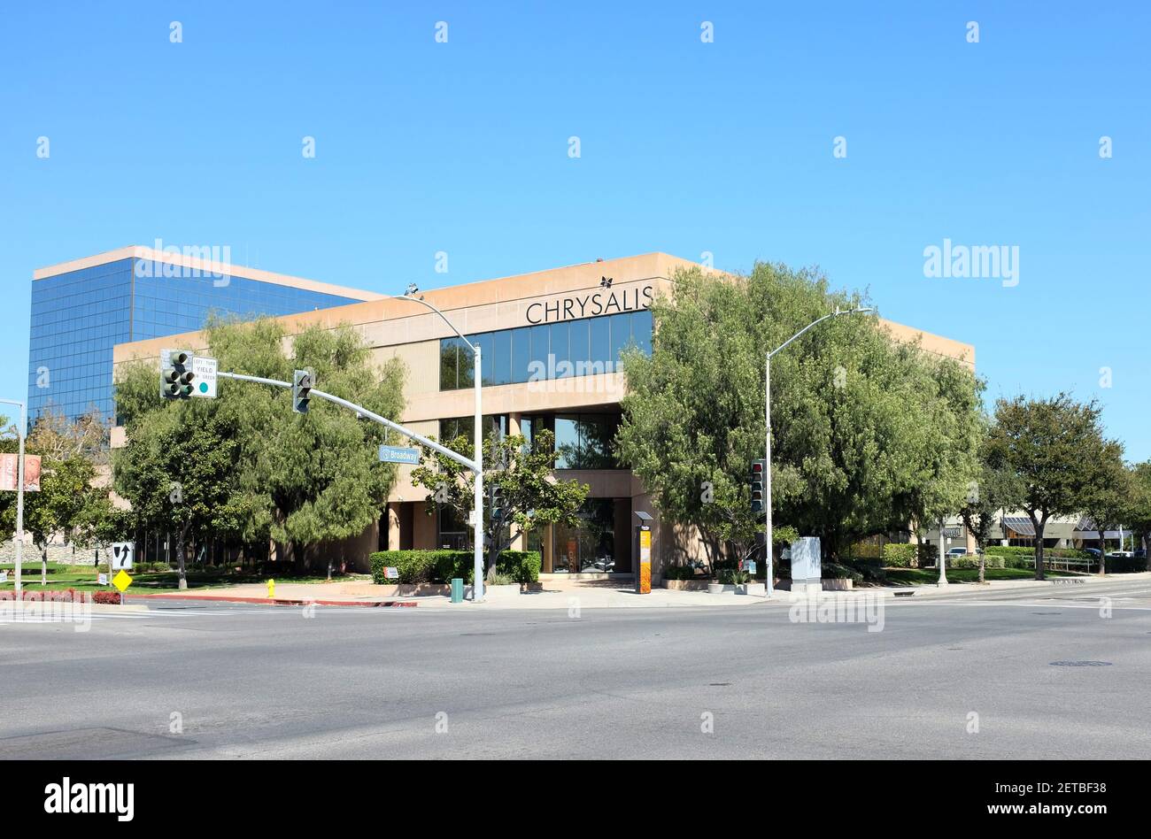 ANAHEIM, KALIFORNIEN - 1. MÄRZ 2021: Chrysalis Building. Chrysalis ist eine gemeinnützige Organisation, die sich der Schaffung eines Weges zur Selbstversorgung für ho Stockfoto