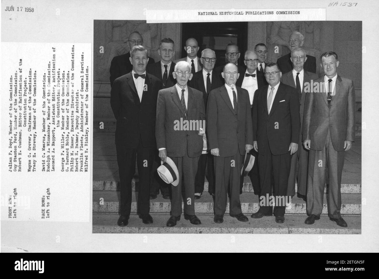 Foto von Mitgliedern der Nationalen Kommission für historische Veröffentlichungen. Stockfoto
