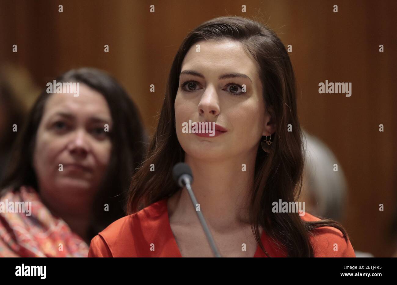 United Nations, New York, USA, 08. März 2017 - Anne Hathaway, UN Women Global Goodwill Botschafterin, anlässlich des Internationalen Frauentags am Hauptsitz der Vereinten Nationen in New York unter dem Motto „Frauen in der sich wandelnden Arbeitswelt: Planet 50-50 bis 2030“. Foto: Luiz Rampelotto/EuropaNewswire *** Bitte benutzen Sie das Credit from Credit Field *** Stockfoto