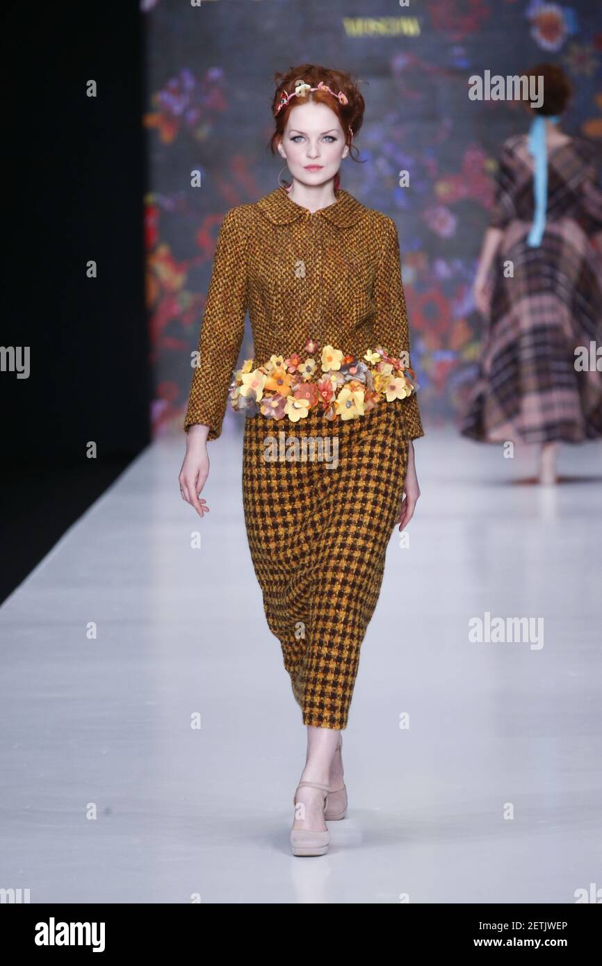 Ein Model läuft auf der Piste während der JEWGENIYA KRYUKOVA Fashion Show um FW17 Uhr, die am 14. März 2017 in Moskau, Russland, stattfand. (Foto von Jonas Gustavsson)*** Bitte nutzen Sie die Gutschrift aus dem Kreditfeld *** Stockfoto