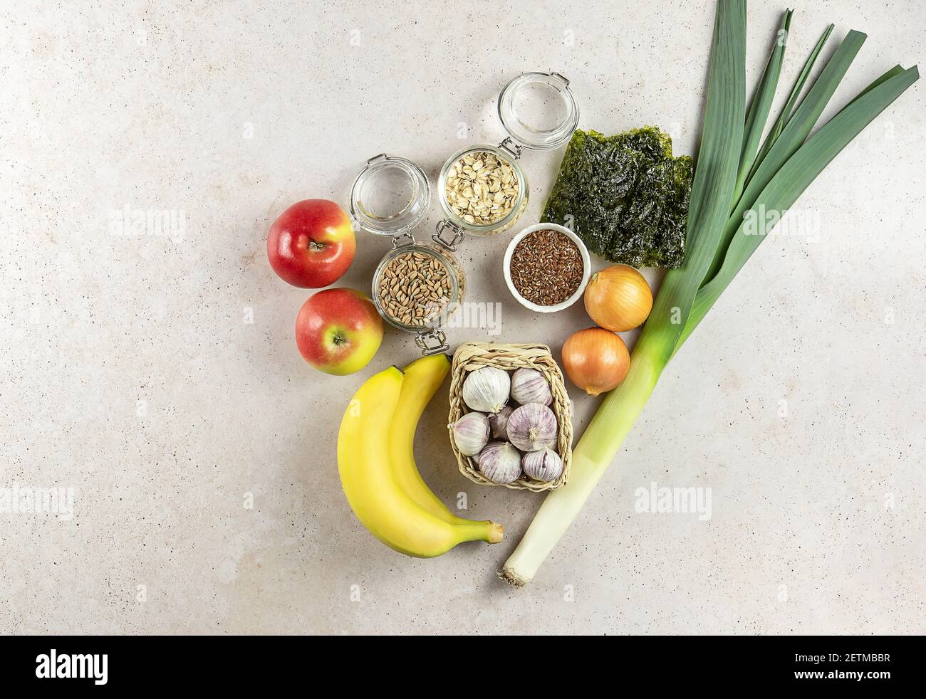 Präbiotische Lebensmittel für die Darmgesundheit, Keto-Diät, zuckerfrei, milchfrei, gesunde pflanzliche vegane Lebensmittel. Stockfoto