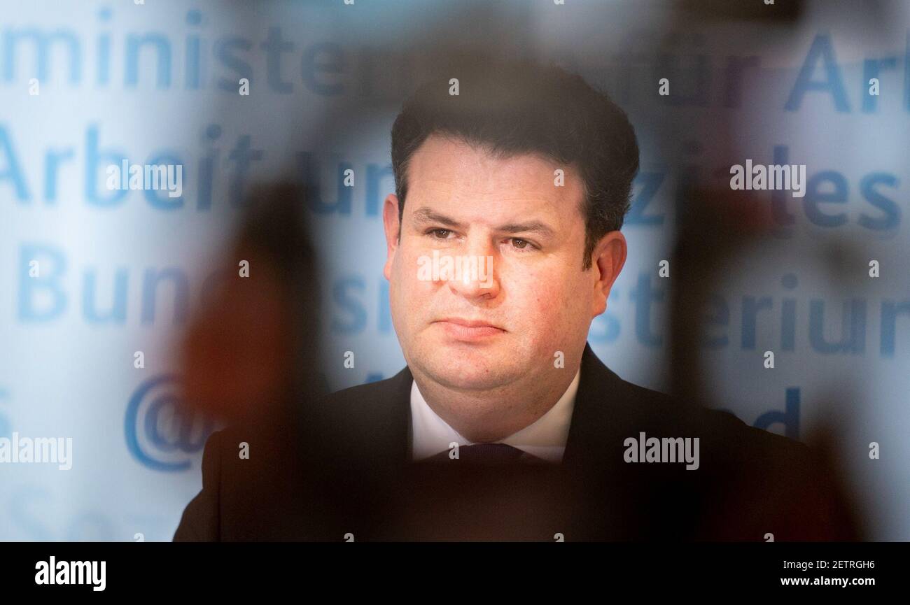 Berlin, Deutschland. März 2021, 02nd. Hubertus Heil (SPD), Bundesminister für Arbeit und Soziales, gibt in seinem Ministerium die Arbeitsmarktzahlen für Februar bekannt. Quelle: Kay Nietfeld/dpa/Alamy Live News Stockfoto